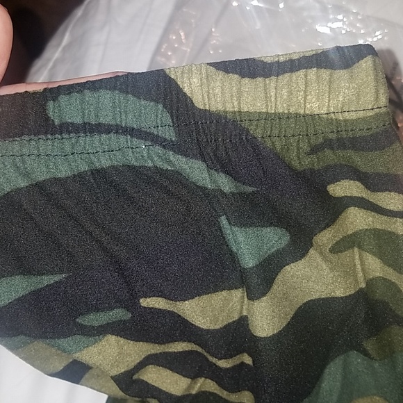 Only 1 left! Super soft Camo leggings! - Picture 5 of 5